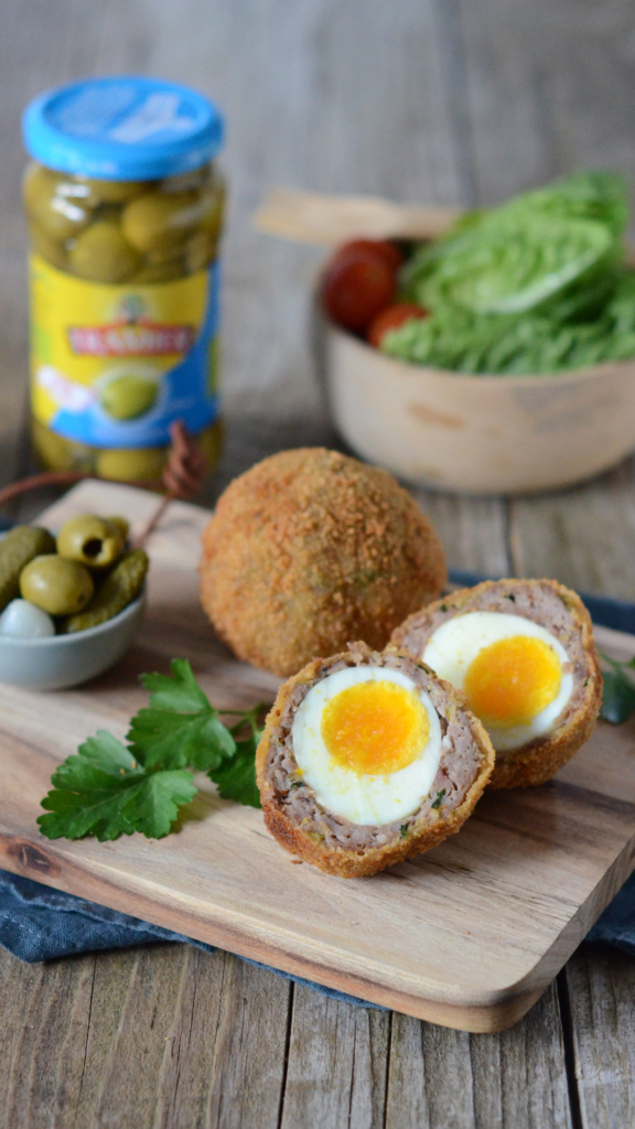 SCOTCH-EGGS_olives_nadia-paprikas-huiles-olives-tramier