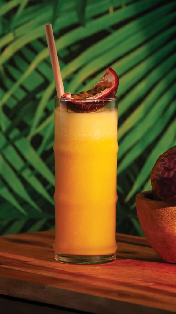 recette de cocktail tropical sunset au jus de fruit Mont Pelé