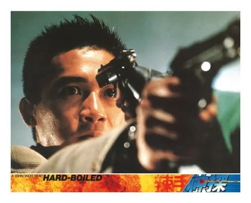 Photo collector N5 glissée dans le Coffret vidéo collector du film "À toute épreuve". Un coffret créé par l