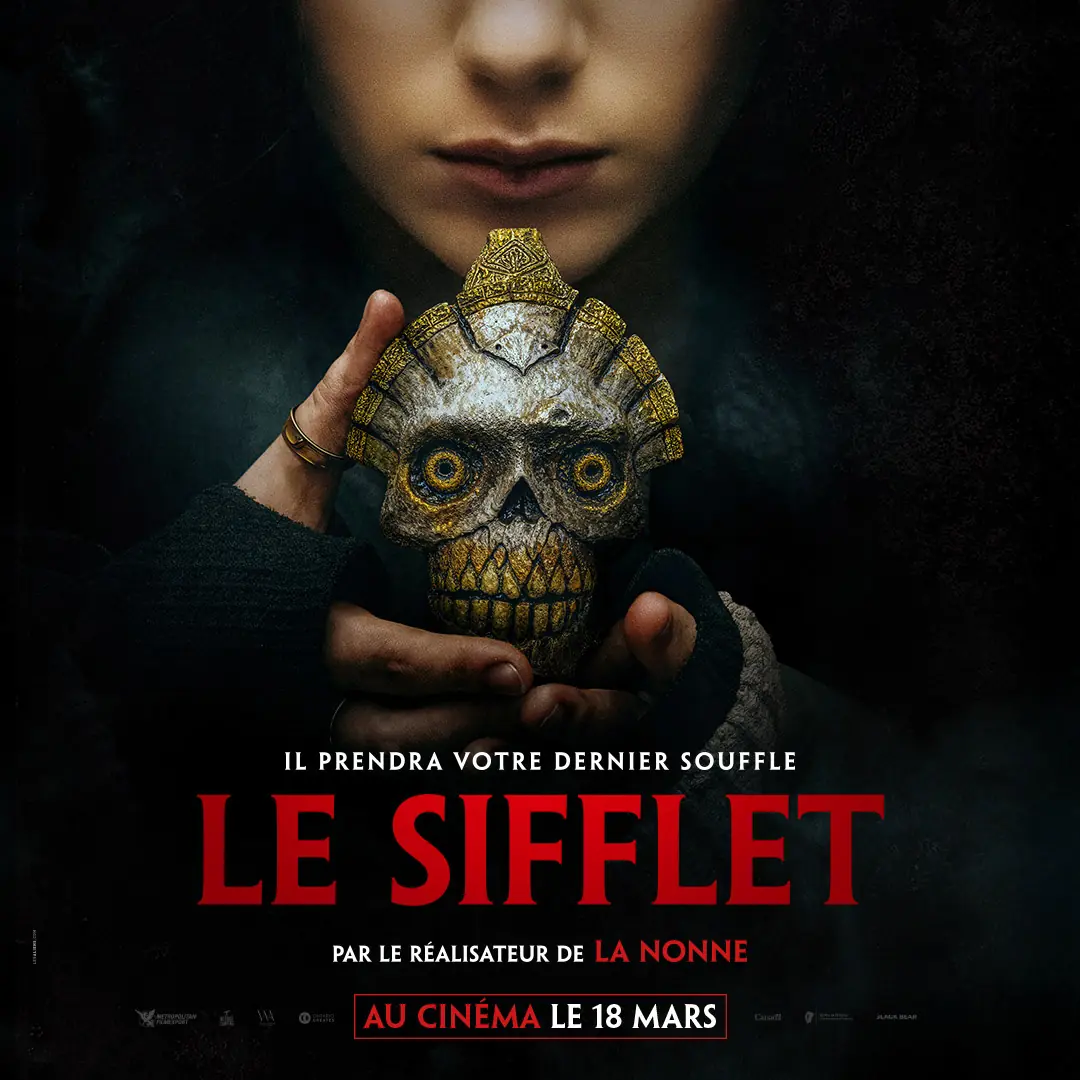 Déclinaison carré pour les réseaux sociaux de l'affiche cinéma officielle du film Le Sifflet pour sa sortie en France. Création Agence LES ALIENS. Distribution France : Metropolitan Filmexport en mars 2026. Un film de Corin Hardy par Owen Egerton. Titre original "Whistle". Format : 1080 x 1080.